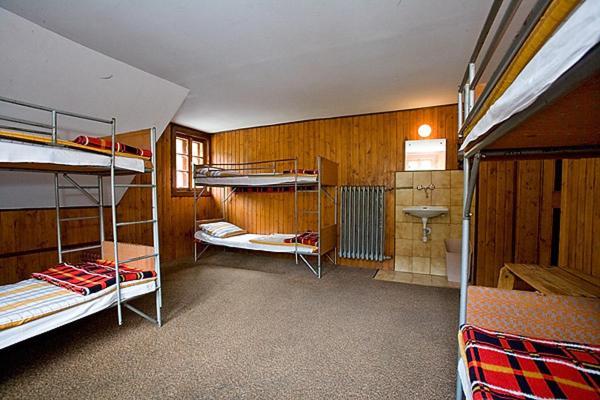 Schronisko Pttk Samotnia Hostel Karpacz Bilik gambar