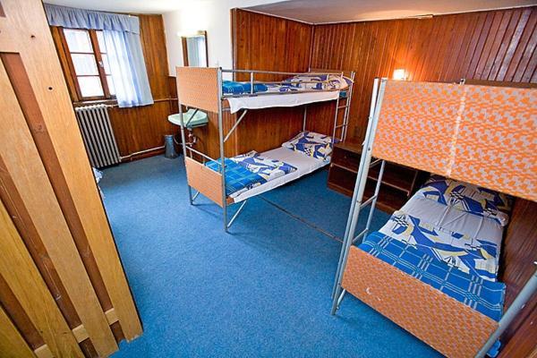 Schronisko Pttk Samotnia Hostel Karpacz Bilik gambar